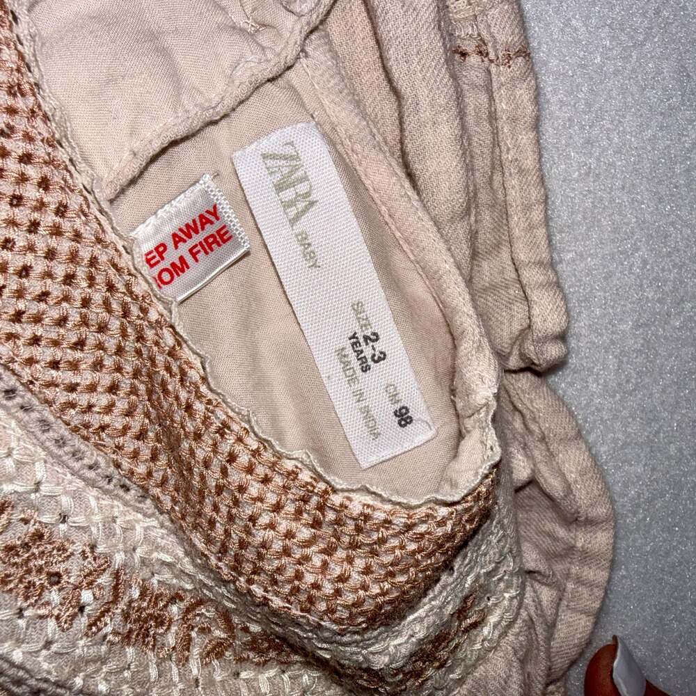 Sz 2-3 Zara Baby Embroidered Smocked Yoke Blouse Top - Picture 8 of 11